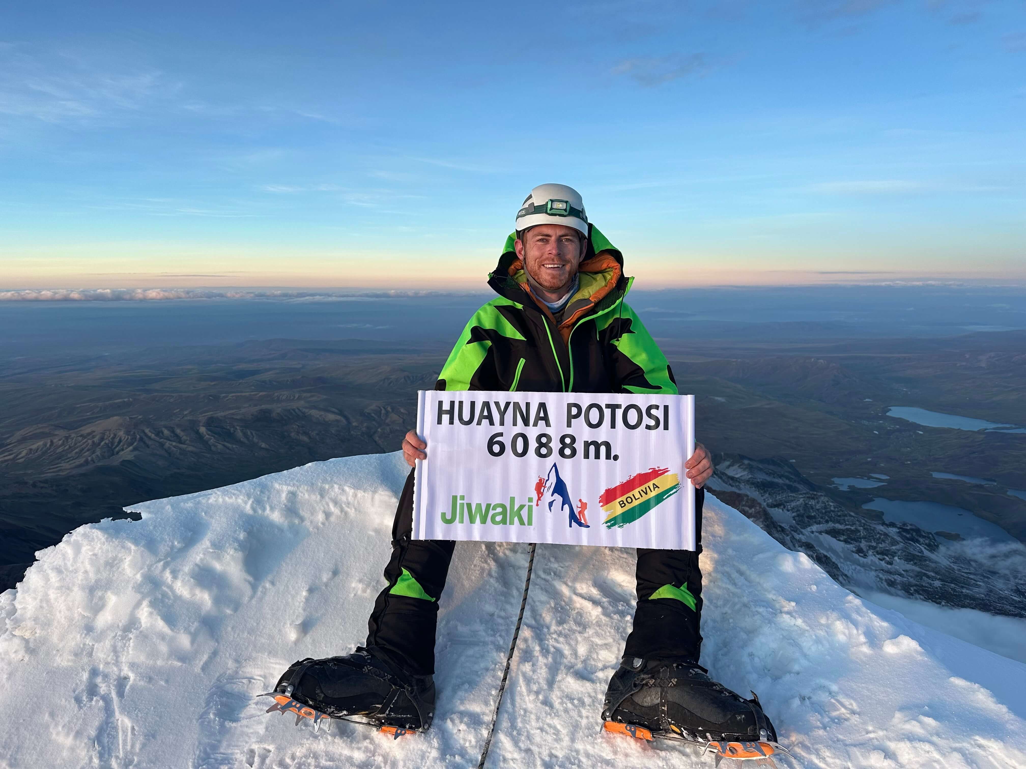 Huayna Potosí (6,088m)